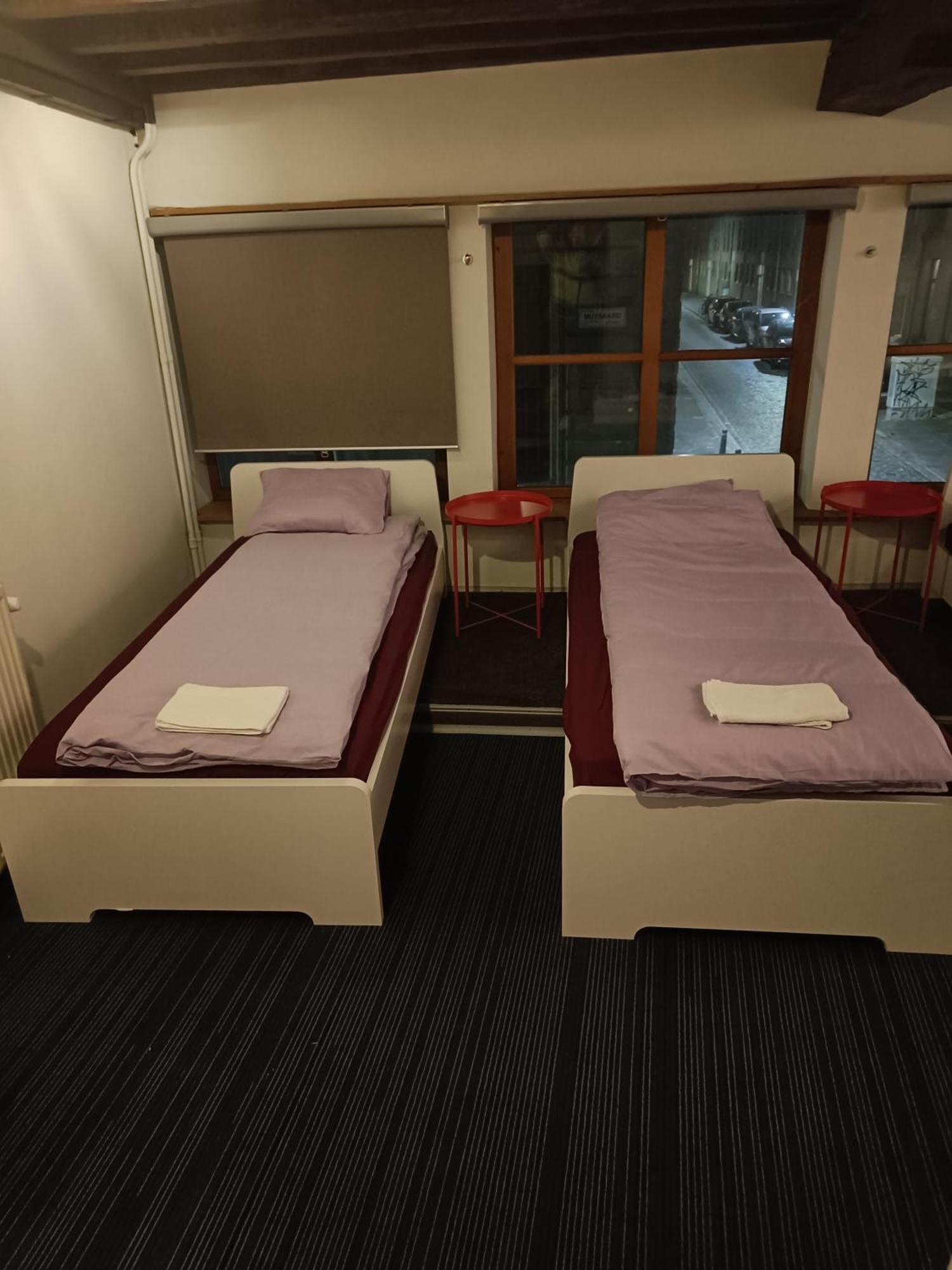 Viktoria Hostel Антверпен Экстерьер фото
